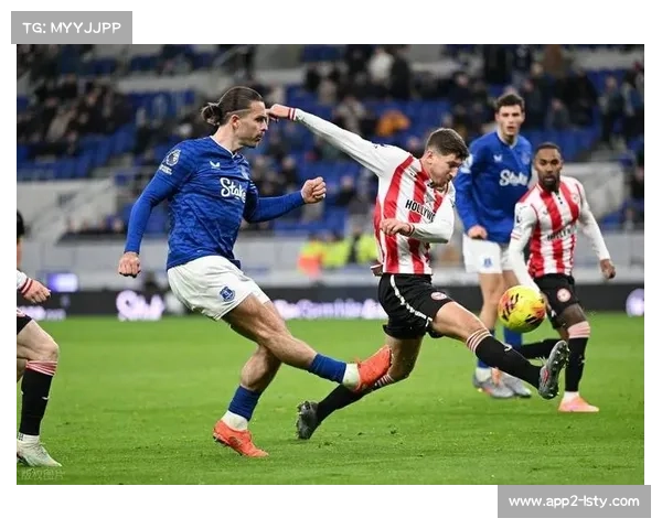 埃弗顿2-0胜狼队，莫耶斯回归后主场战绩提升